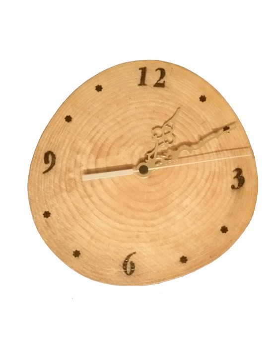 Reloj de pared con rodaja de madera