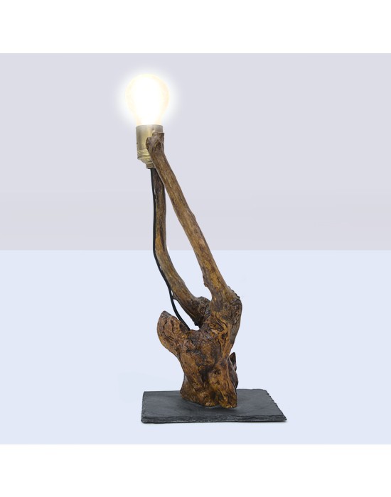 Lámpara con rama de madera